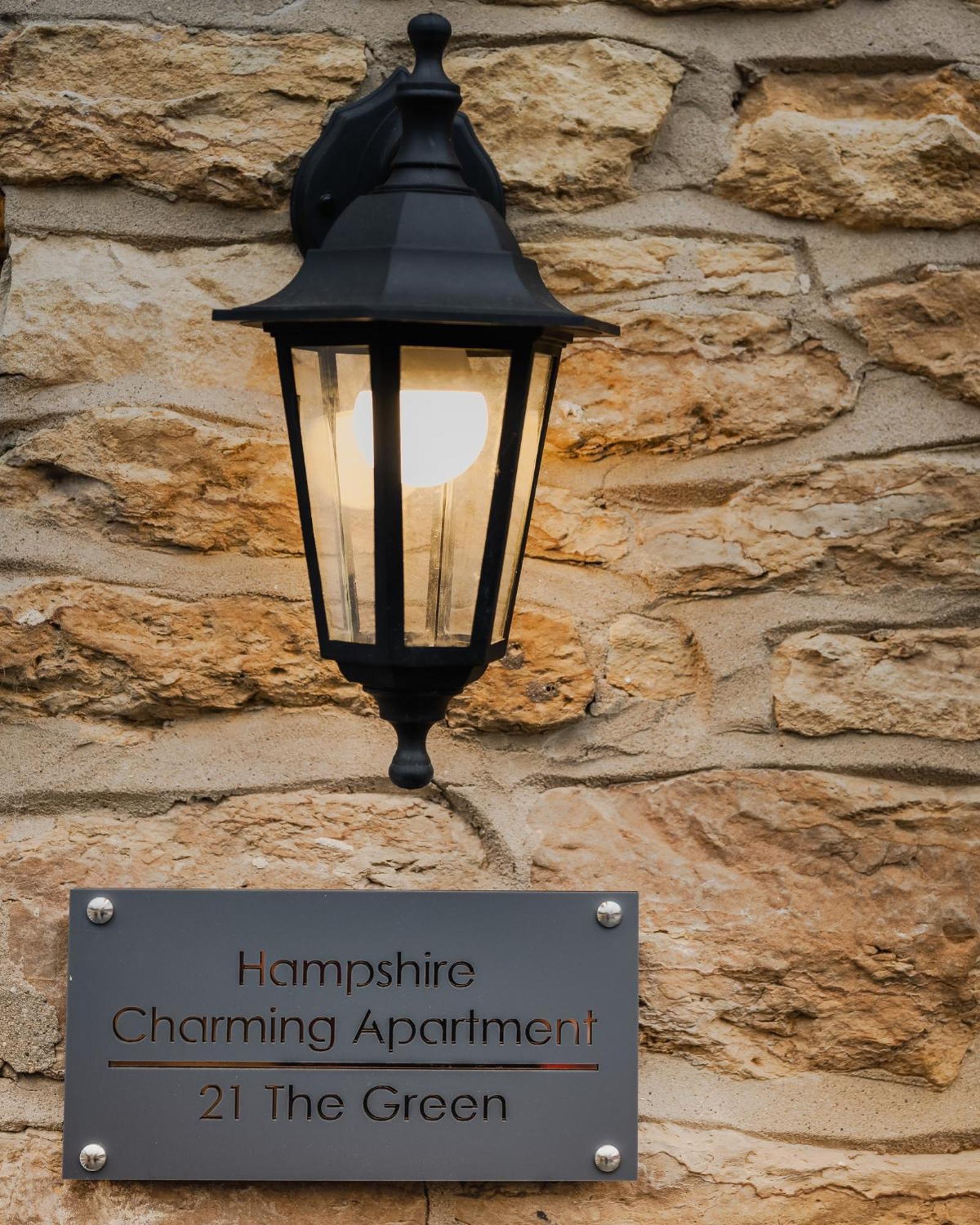 Cosy 2-Bed Apartment In Nettleham Lincoln Buitenkant foto
